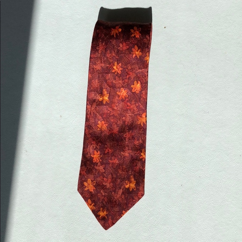 Ermenegildo Zegna 💯% Silk Red Tie.
